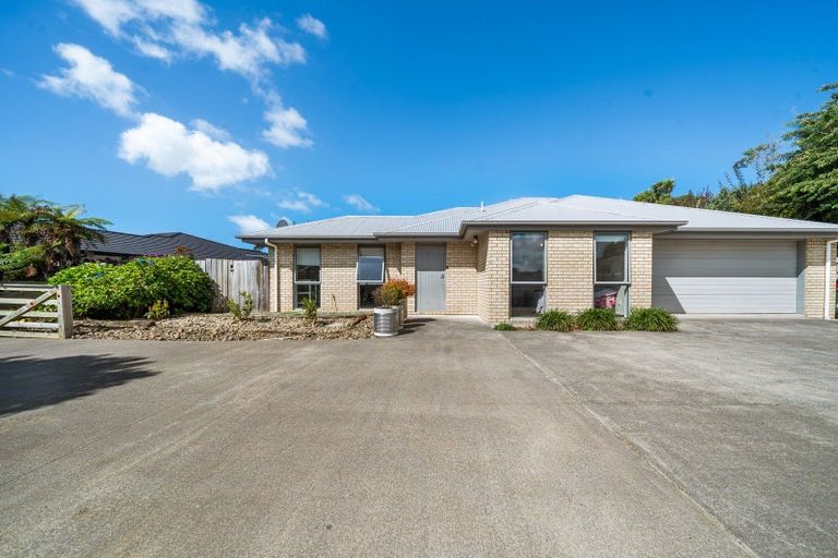 Photo of property in 15a Frederick Place, Whalers Gate, New Plymouth, 4310
