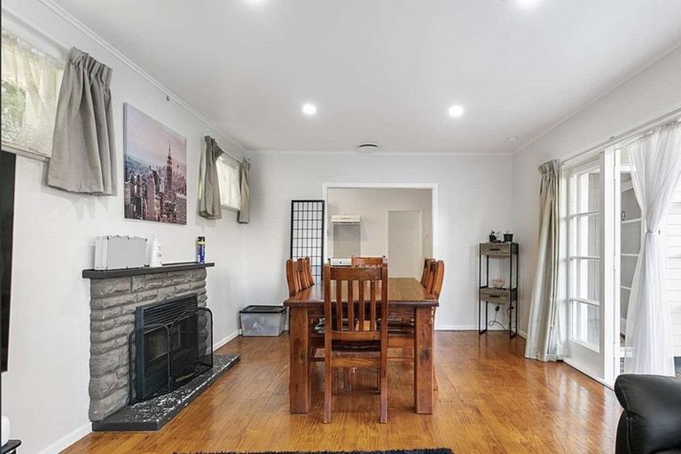 Photo of property in 12 Mountbatten Place, Papakura, 2110