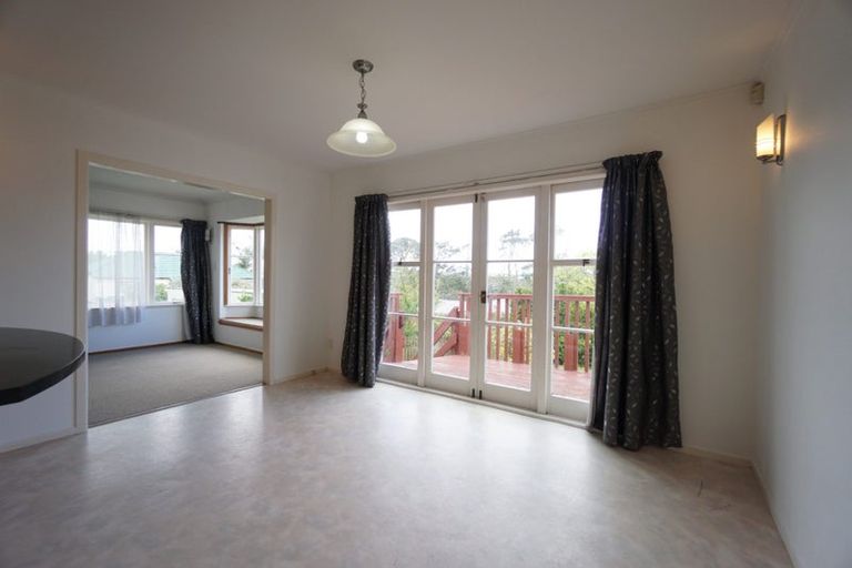 Photo of property in 494 Blockhouse Bay Road, Blockhouse Bay, Auckland, 0600