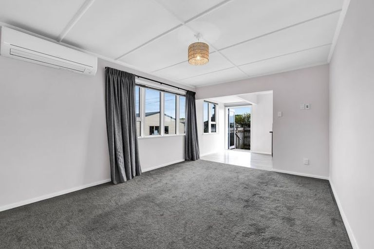 Photo of property in 1/324 Carrington Street, Vogeltown, New Plymouth, 4310