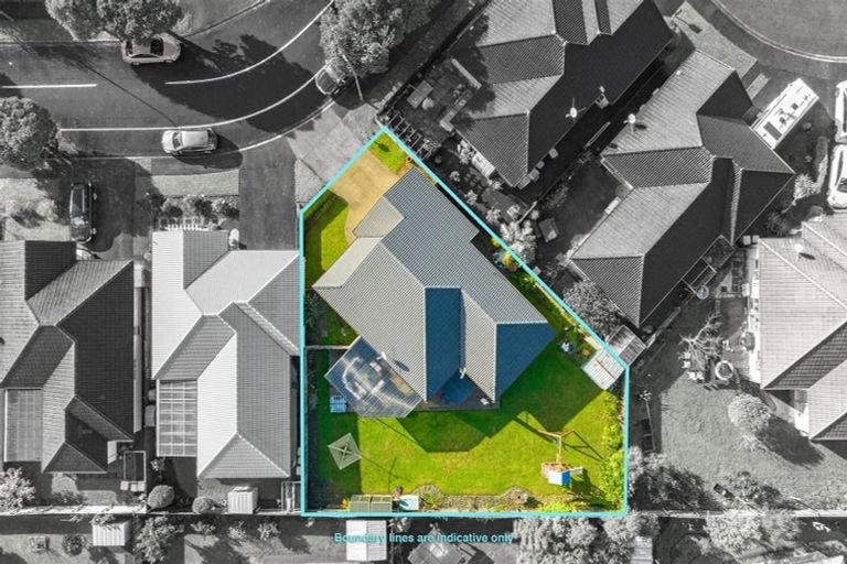 Photo of property in 15 Espalier Drive, Henderson, Auckland, 0612