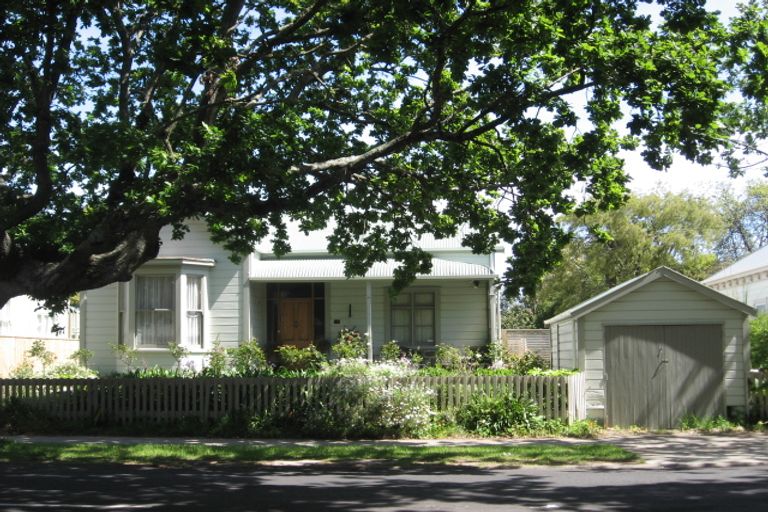Photo of property in 39 Halswell Street, Whanganui, 4500