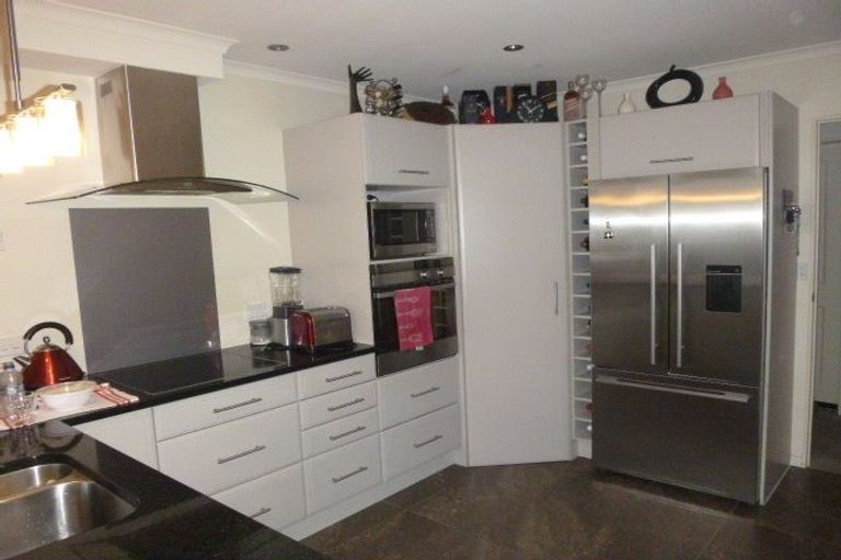 Photo of property in 3 Sun Valley Way, Wainuiomata, Lower Hutt, 5014