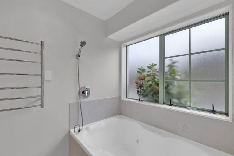 Photo of property in 2 Lochinver Drive, Nawton, Hamilton, 3200