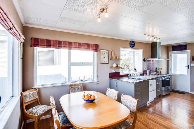 Photo of property in 15 Shearer Place, Pirimai, Napier, 4112