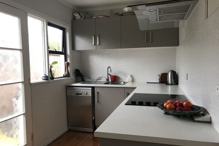 Photo of property in 2/25 Birchfield Road, Hauraki, Auckland, 0622