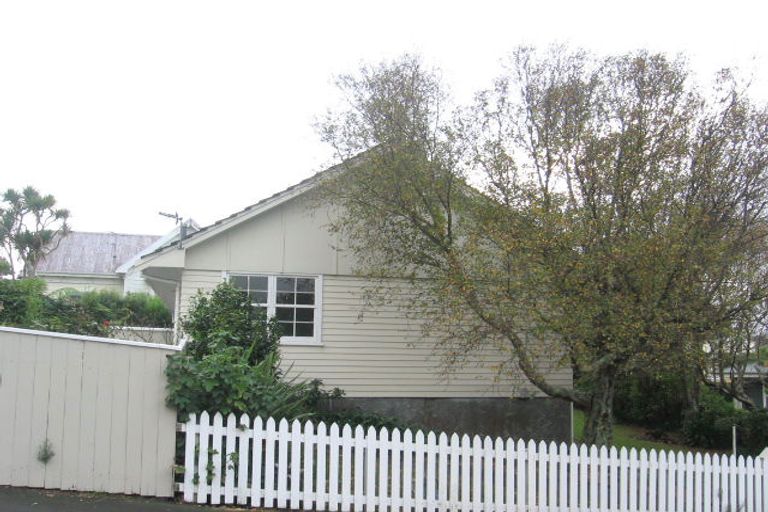 Photo of property in 22a Woodland Road, Johnsonville, Wellington, 6037
