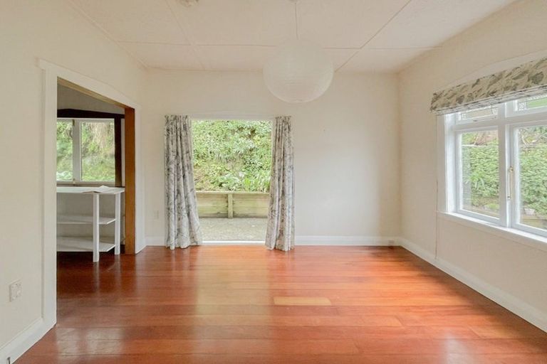 Photo of property in 38 Ribble Street, Island Bay, Wellington, 6023