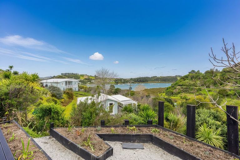 Photo of property in 1121 Whakapirau Road, Whakapirau, 0583