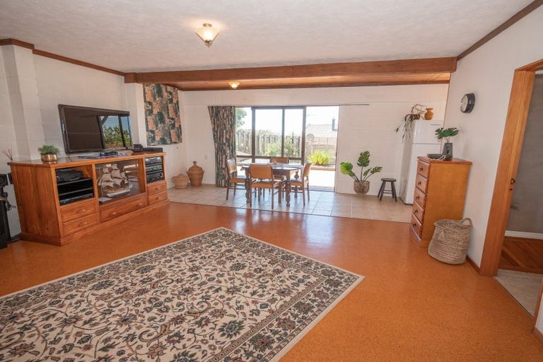 Photo of property in 21 Cable Bay Block Road, Cable Bay, 0420