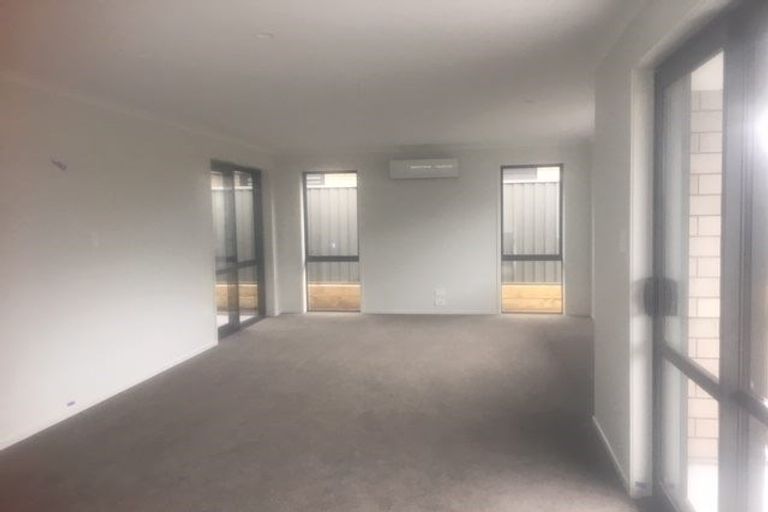 Photo of property in 24 Taffe Crescent, Pyes Pa, Tauranga, 3112