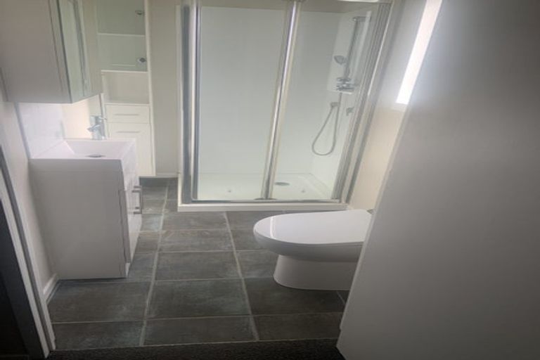 Photo of property in 8 First Avenue, Glenbrook, 2681