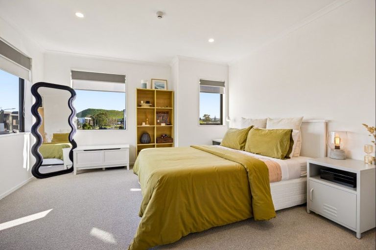 Photo of property in 2 Kaokao Lane, Mangere, Auckland, 2022