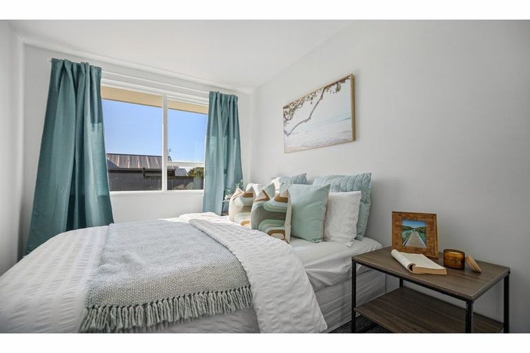 Photo of property in 8 Petries Road, Woodend, 7610