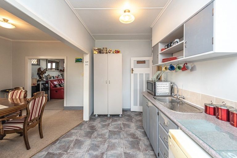 Photo of property in 28 Kawatiri Avenue, Gonville, Whanganui, 4501