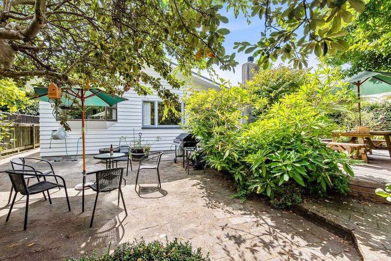 Photo of property in 10 Rata Street, Waikanae, 5036