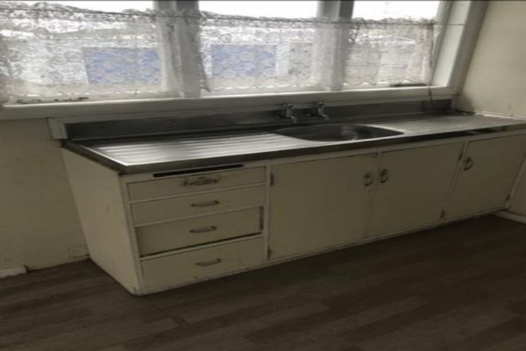 Photo of property in 27 Harwood Crescent, Otara, Auckland, 2023