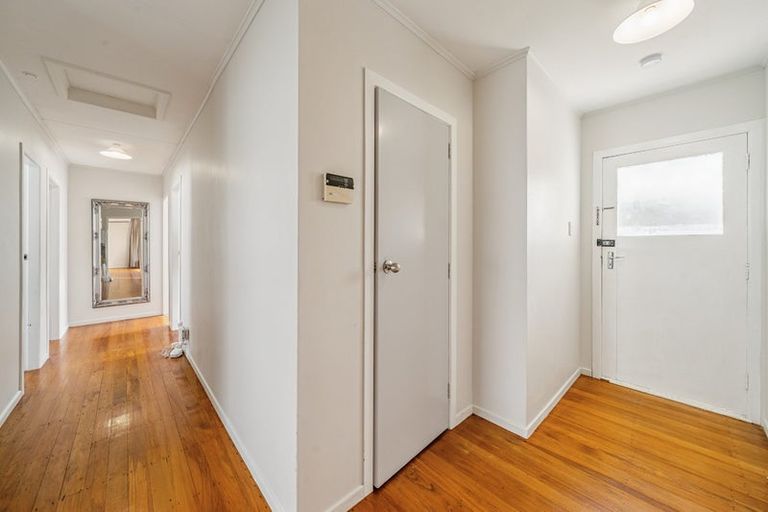 Photo of property in 15 Passive Grove, Ascot Park, Porirua, 5024