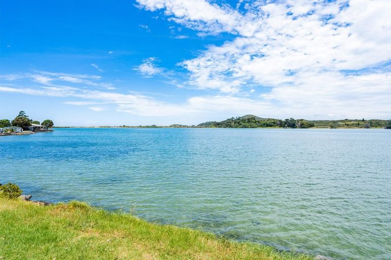 Photo of property in 25 Papaka Road, Ngunguru, Whangarei, 0173