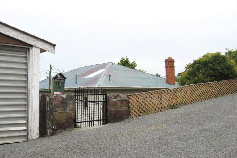 Photo of property in 19 Days Road, Lyttelton, 8082