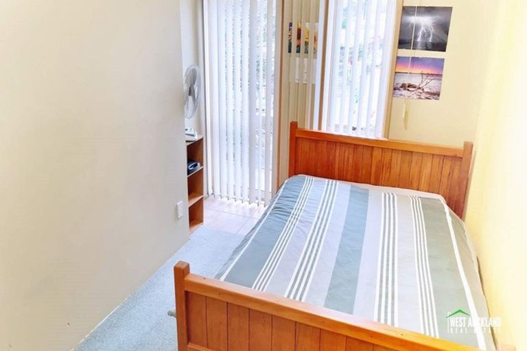 Photo of property in 12 Captain Scott Road, Glen Eden, Auckland, 0602