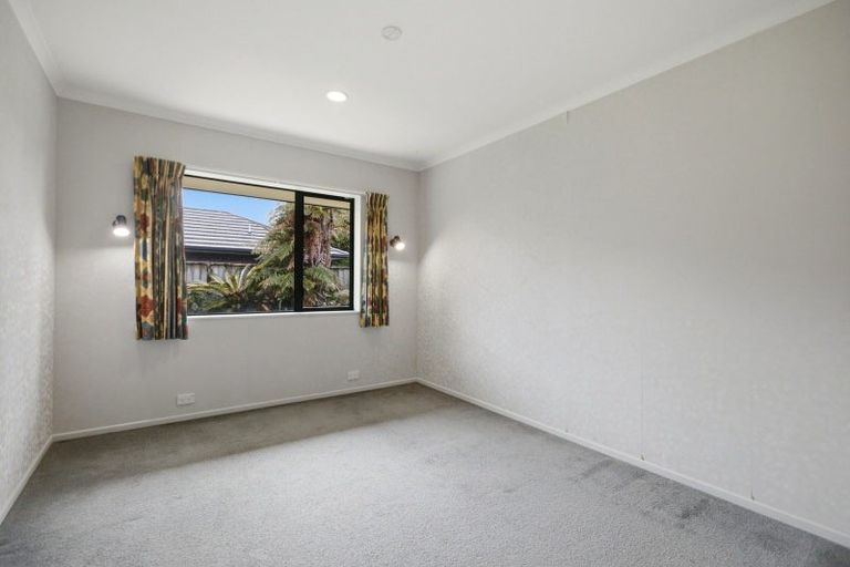 Photo of property in 4 Saltwood Lane, Bethlehem, Tauranga, 3110