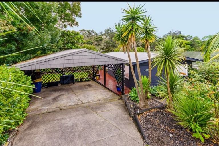 Photo of property in 89 John Downs Drive, Browns Bay, Auckland, 0630