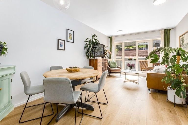 Photo of property in Luxford Villas, 103/72 Herald Street, Berhampore, Wellington, 6023