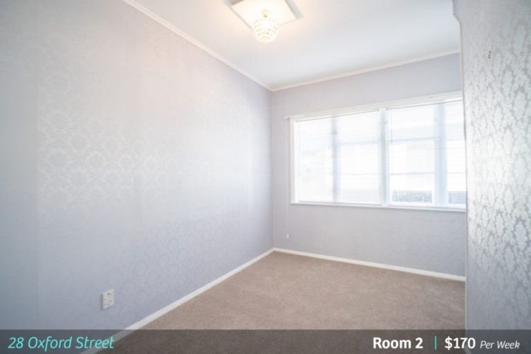 Photo of property in 28 Oxford Street, Hokowhitu, Palmerston North, 4410