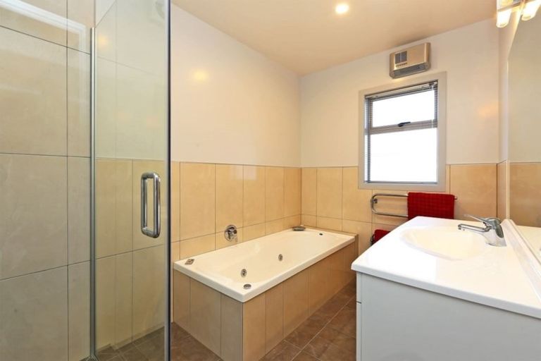 Photo of property in Cheltenham Court, 602 Market Street South, Hastings, 4122