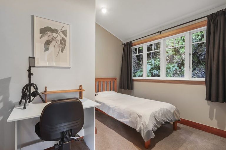 Photo of property in 47 Rimu Road, Oratia, Auckland, 0604