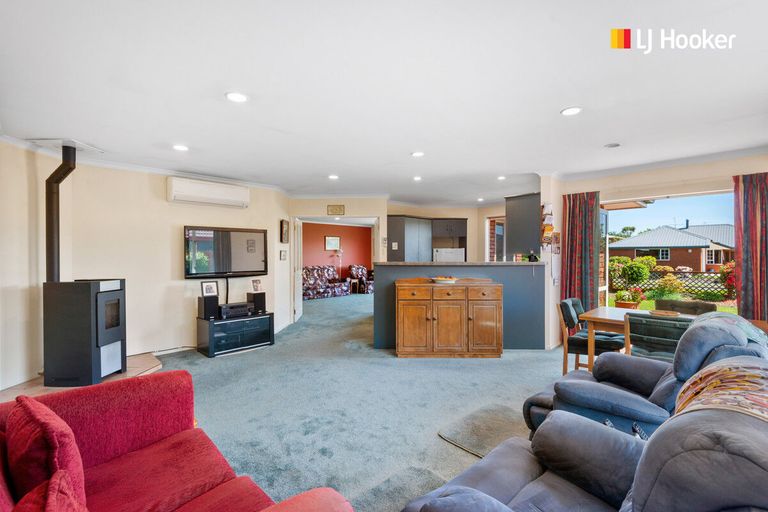 Photo of property in 12 Rowan Place, Mosgiel, 9024