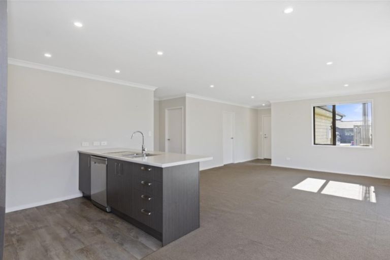 Photo of property in 19 Batty Street, Papamoa Beach, Papamoa, 3118