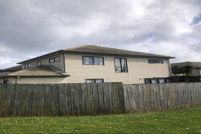 Photo of property in 96 Mcleod Road, Te Atatu South, Auckland, 0610