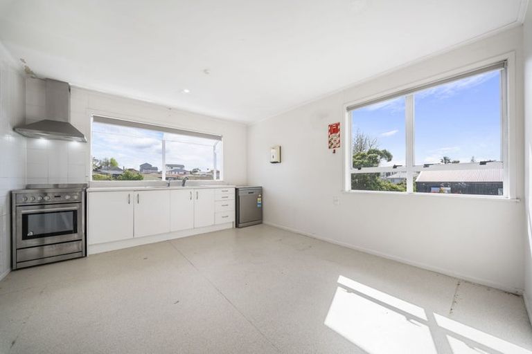 Photo of property in 45 Bodi Place, Te Atatu South, Auckland, 0610