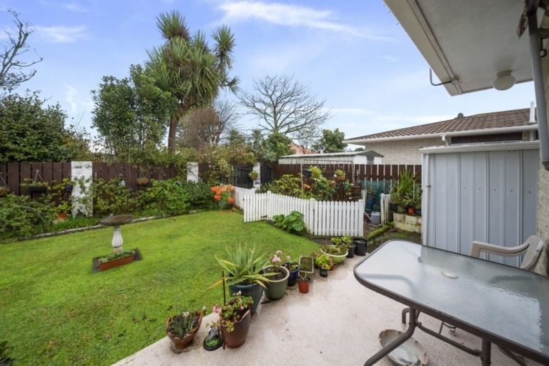 Photo of property in 1/10 Nursery Place, Westown, New Plymouth, 4310