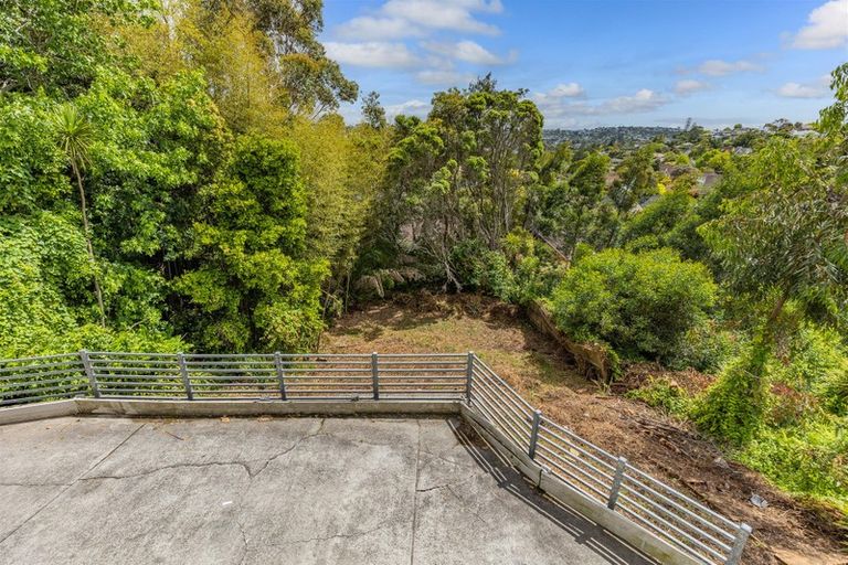 Photo of property in 2/581 East Coast Road, Browns Bay, Auckland, 0630