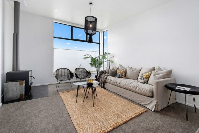 Photo of property in 15 Stackbrae Avenue, Wanaka, 9305