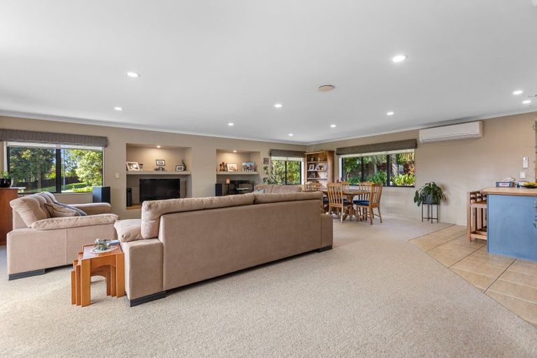 Photo of property in 132 Waikite Road, Welcome Bay, Tauranga, 3175