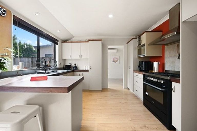 Photo of property in 4 Azure Place, Huntington, Hamilton, 3210