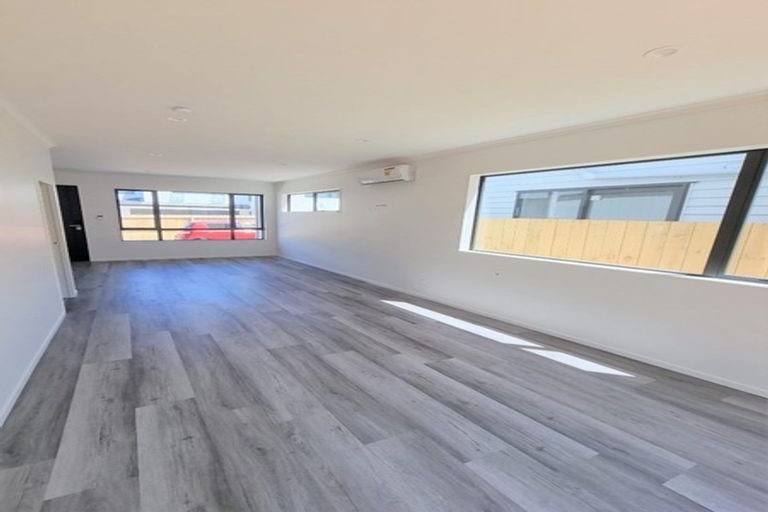 Photo of property in 2/32 Alfriston Road, Manurewa East, Auckland, 2102