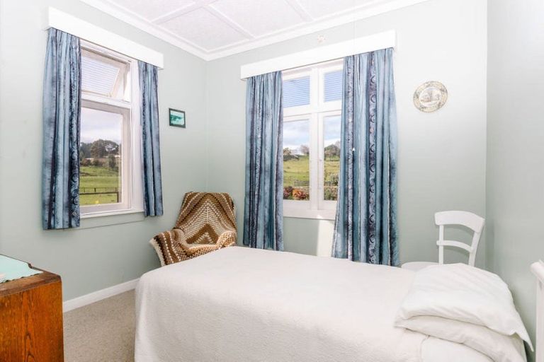 Photo of property in 36 Riverdale Road, Dannevirke, 4930