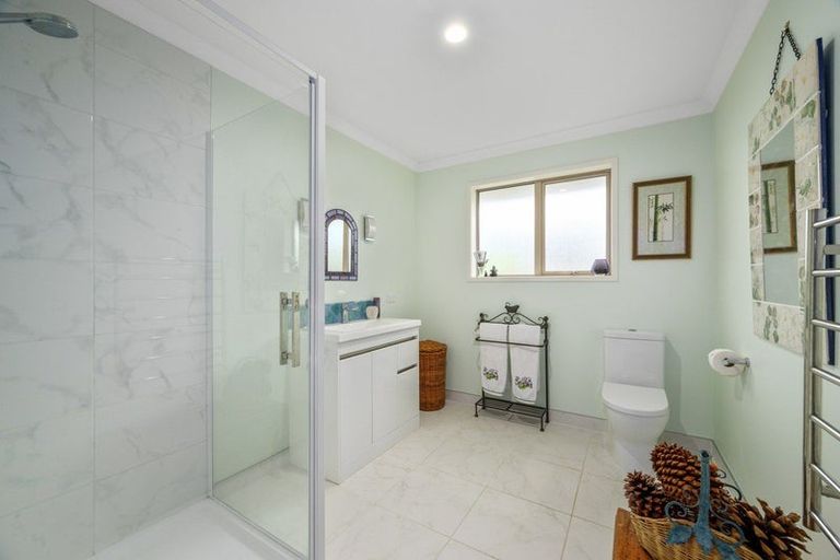 Photo of property in 28 Ara Drive, Redwoodtown, Blenheim, 7201