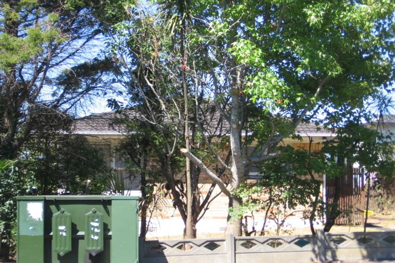 Photo of property in 2/168 Onewa Road, Northcote, Auckland, 0627