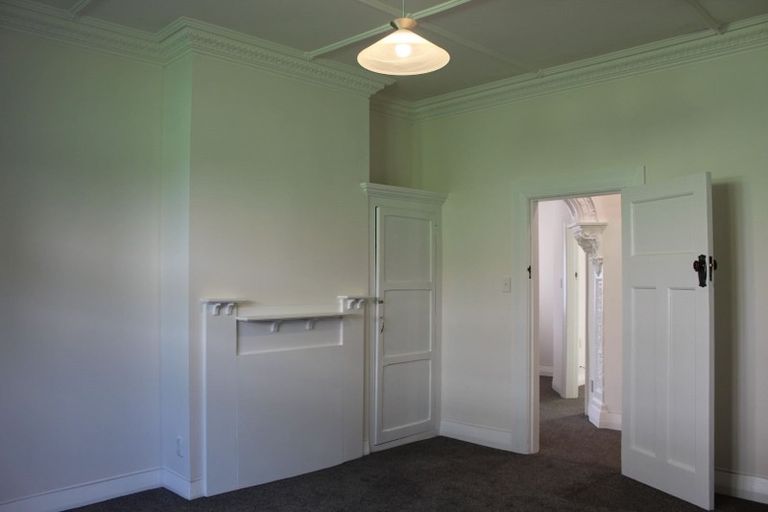 Photo of property in 5a Royal Crescent, Saint Kilda, Dunedin, 9012