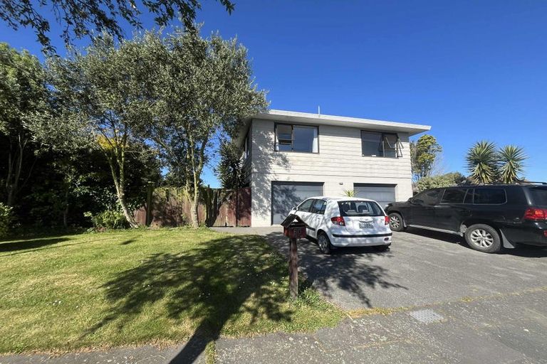 Photo of property in 60 Dunbarton Street, Redwood, Christchurch, 8051
