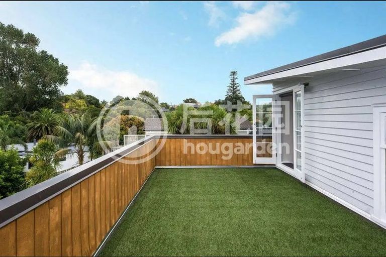 Photo of property in 25 Glenfern Road, Mellons Bay, Auckland, 2014