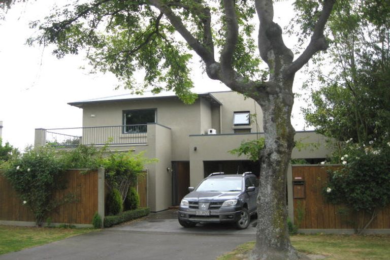 Photo of property in 16 Dee Street, St Albans, Christchurch, 8014