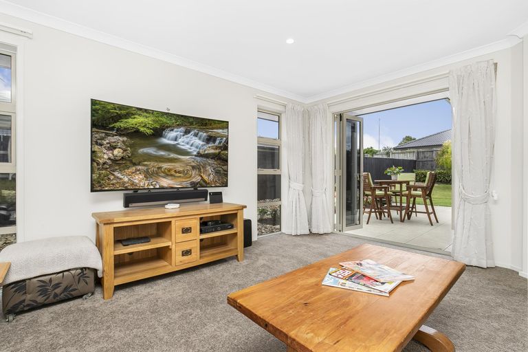 Photo of property in 8 Vivien Place, Patumahoe, Pukekohe, 2679