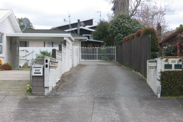 Photo of property in 317a Devonport Road, Tauranga, 3110